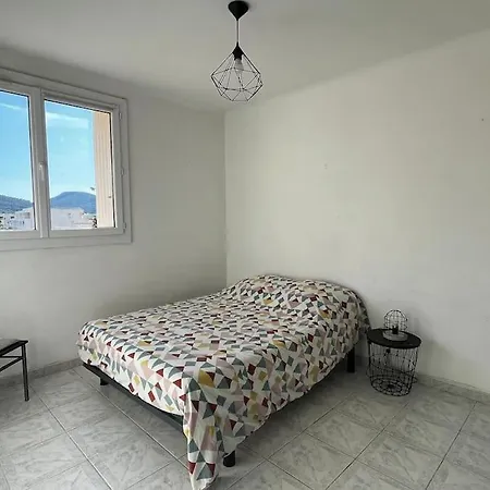 Avec 3 Apartment *